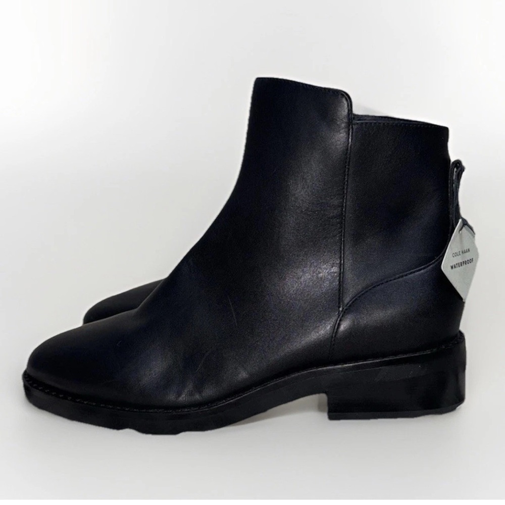 Cole Haan Women’s Waterproof Black Leather Ankle Boots Size 7 Zip Ramona Boot